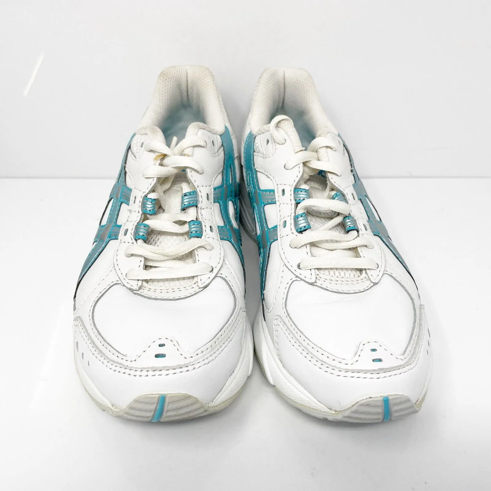 Asics Womens Gel Resort 2 Q053L White Running Shoes Sneakers Size 6