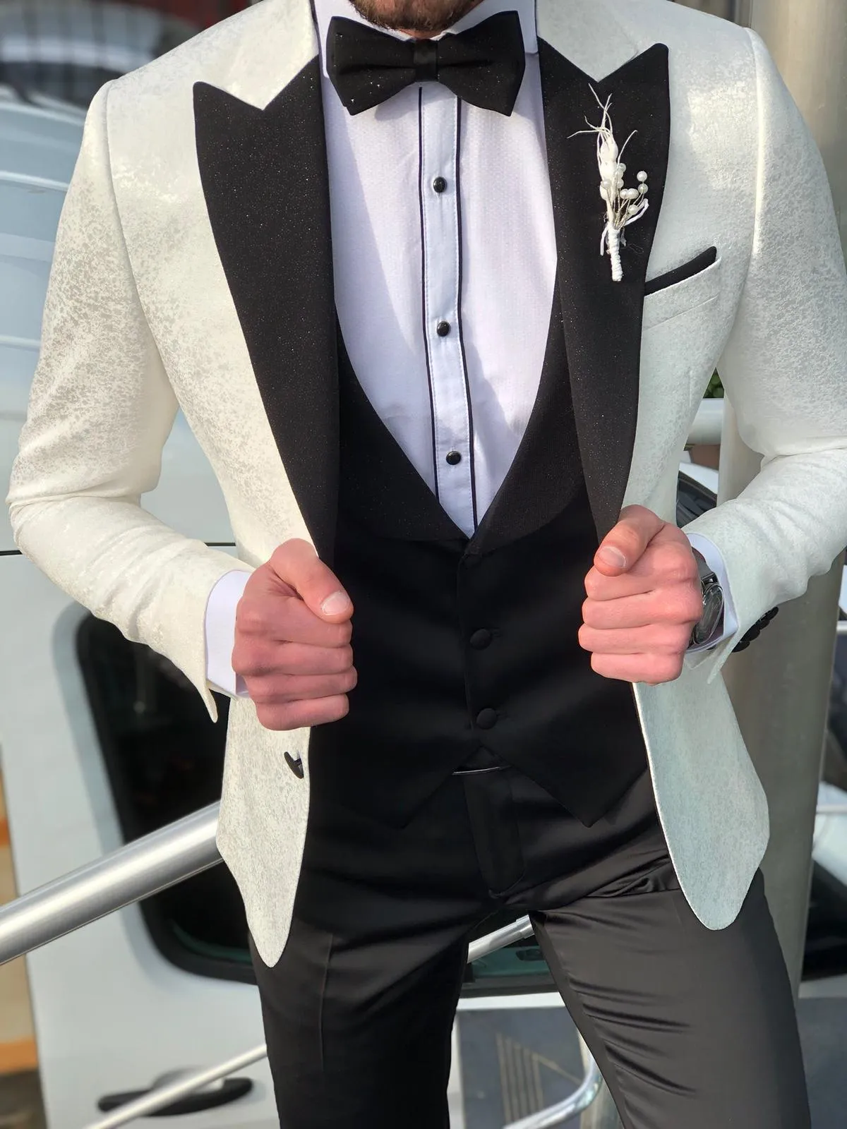 Bloom Slim-Fit Tuxedo Suit Vest Ecru