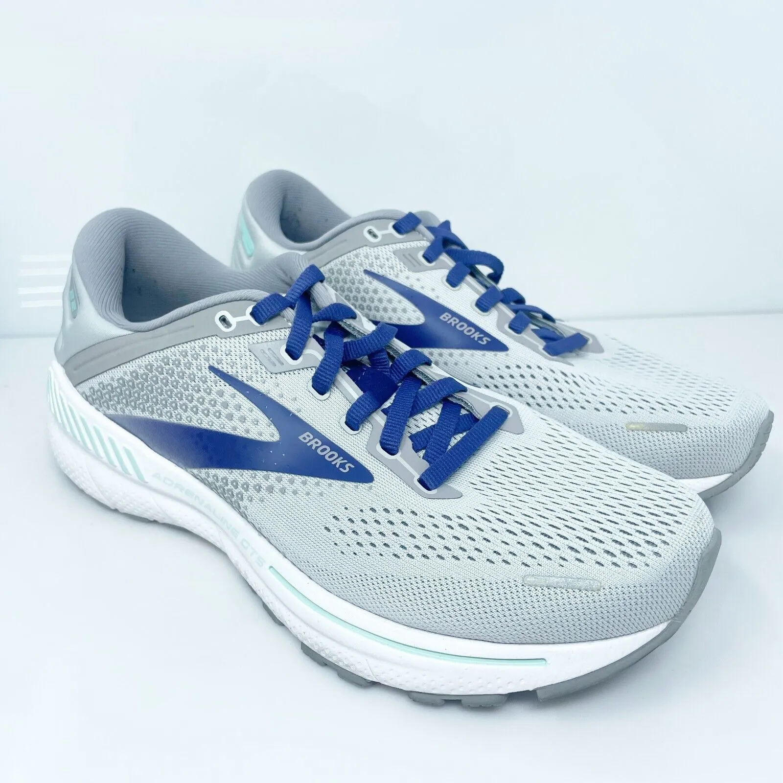 Brooks Womens Adrenaline GTS 22 1203531D045 Gray Running Shoes Sneakers Size 9 D