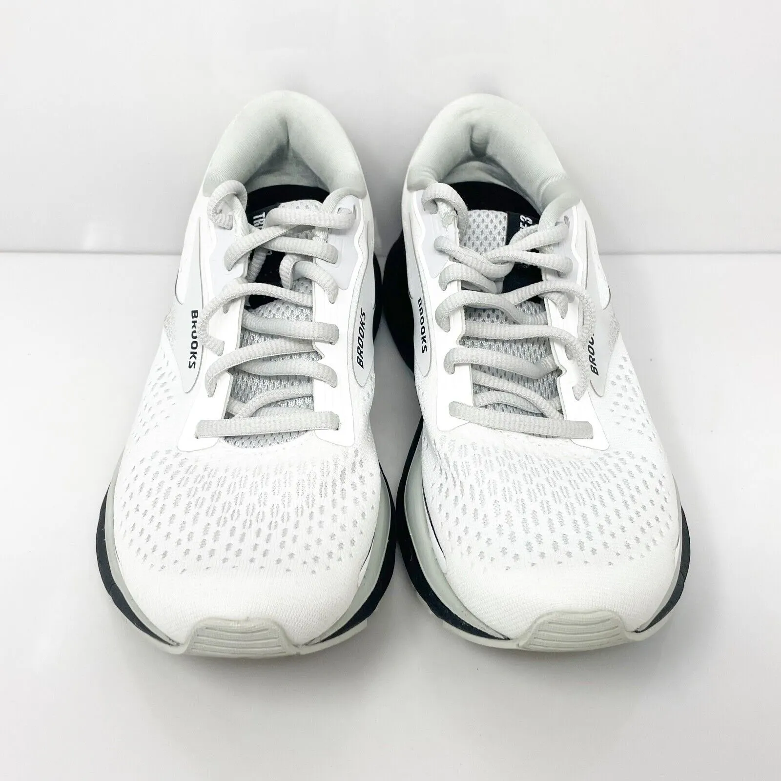 Brooks Womens Trace 3 1204011B191 White Running Shoes Sneakers Size 6 B