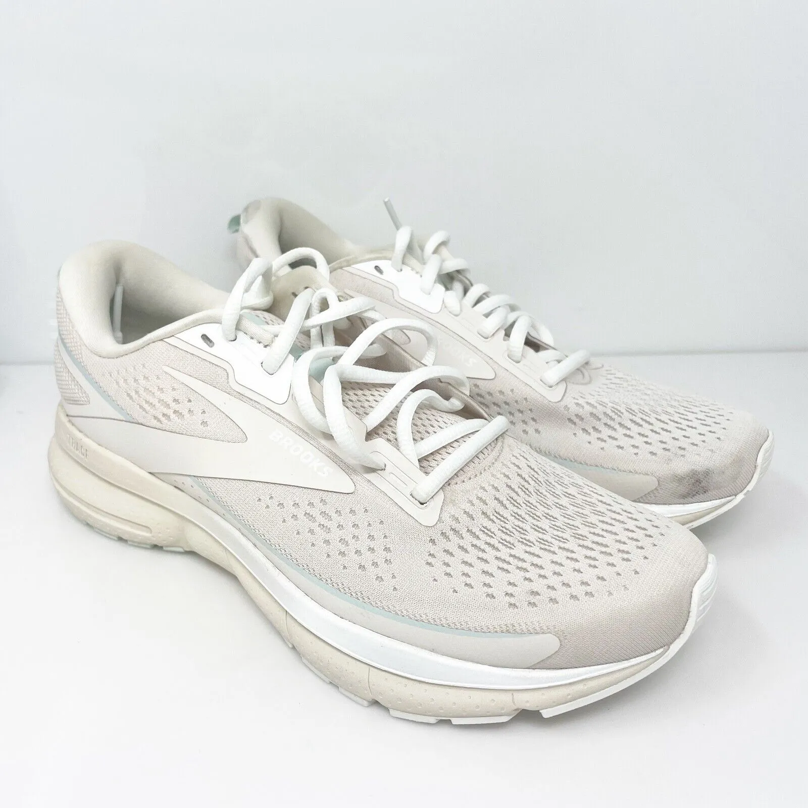 Brooks Womens Trace 3 1204011B270 White Running Shoes Sneakers Size 9 B