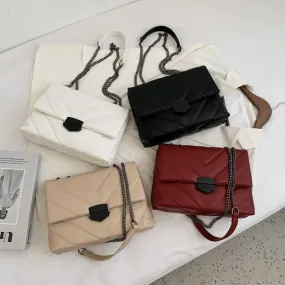Chain Strap Quilted Shoulder Bag