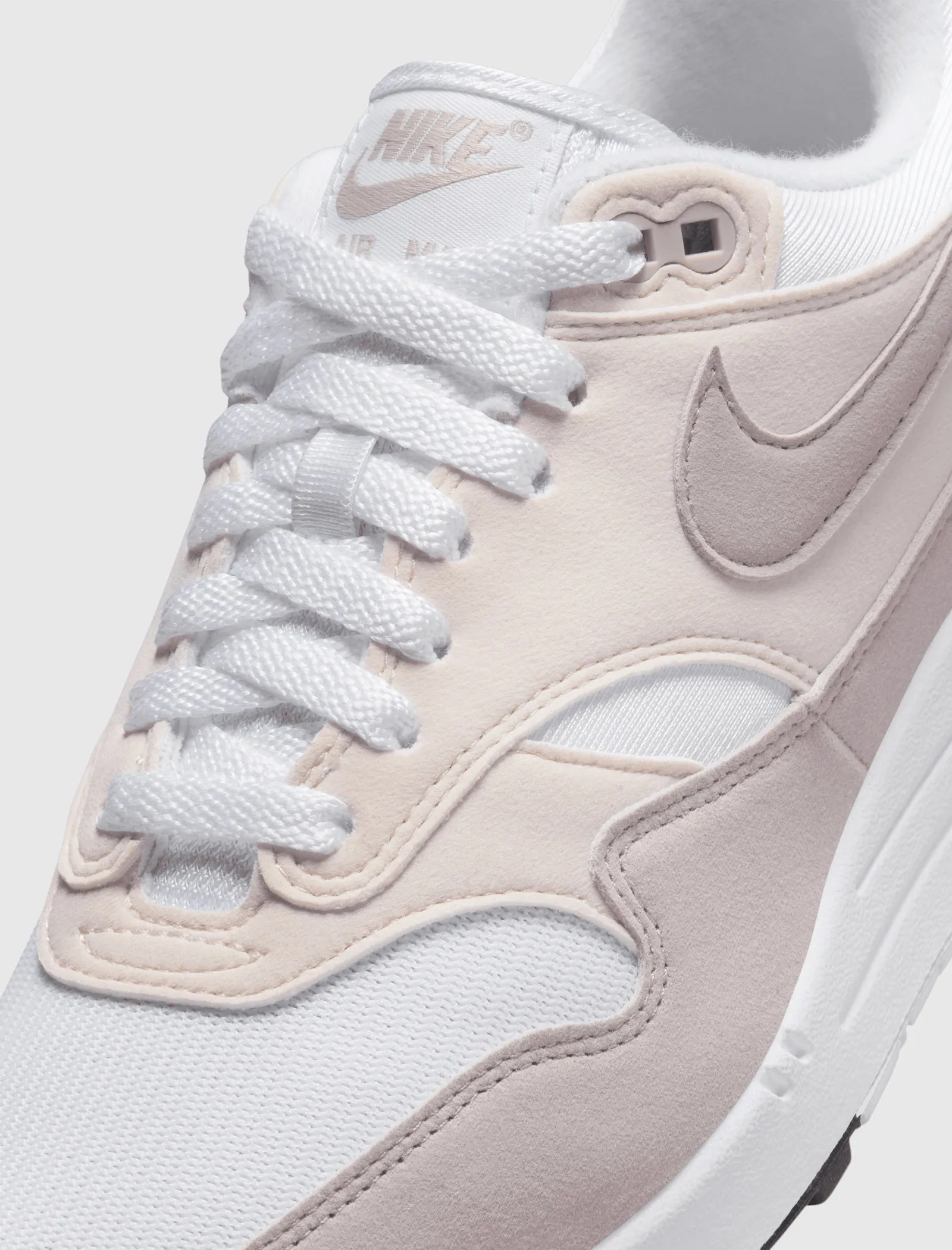 NIKE AIR MAX 1 