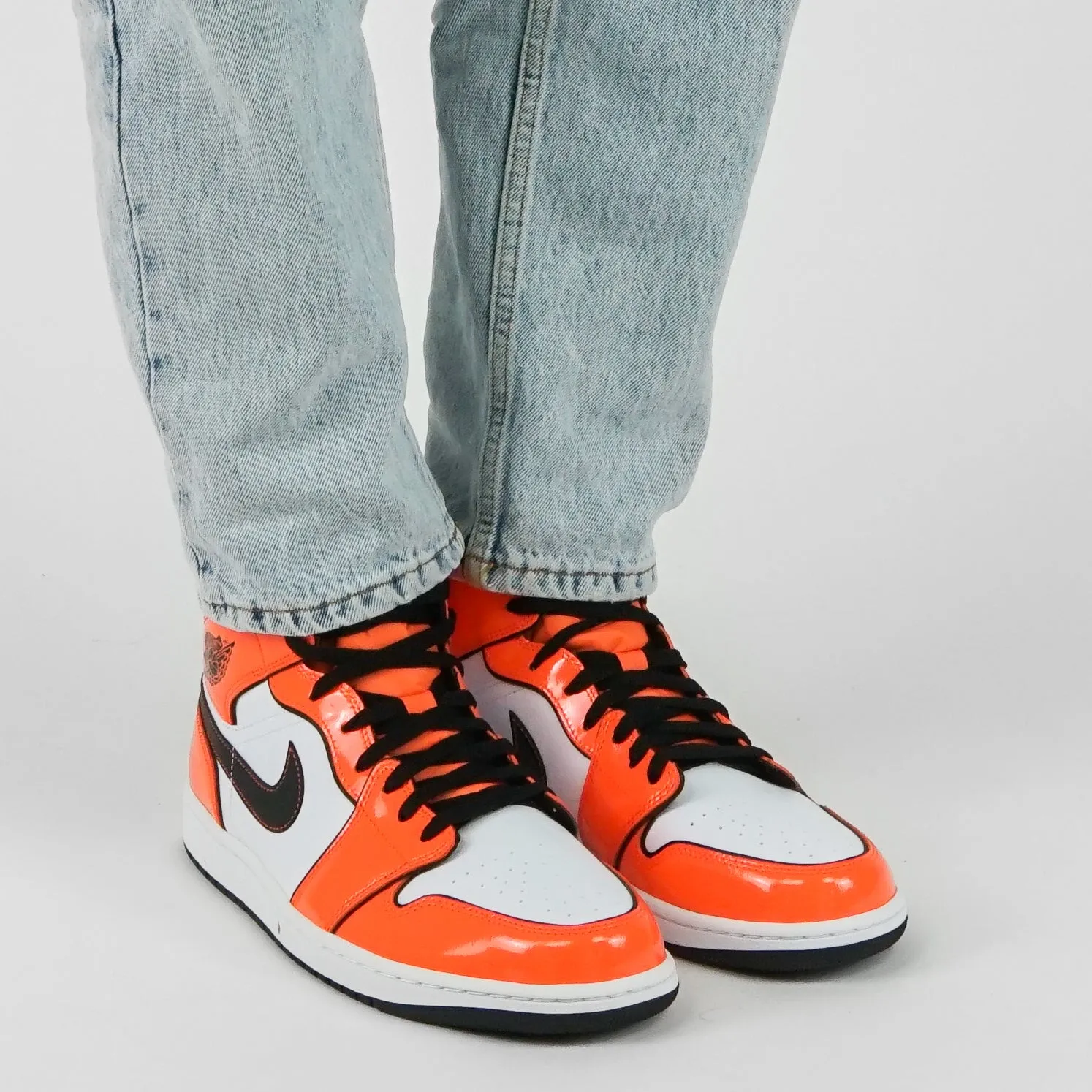 Nike Jordan 1 "Orange Turf" Mid