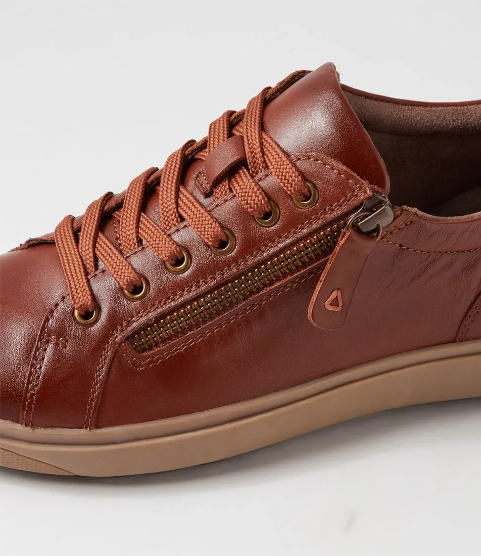 PLANET Kayce Cognac Leather Sneakers