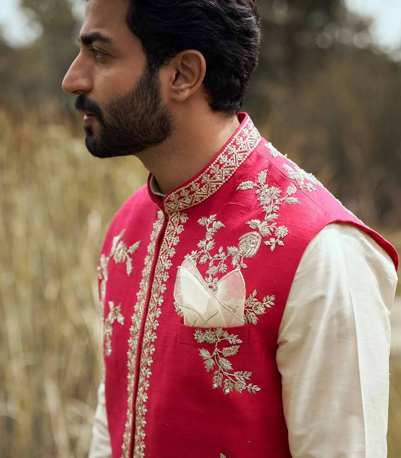 RED PLACEMENT ZARDOZI BANDI
