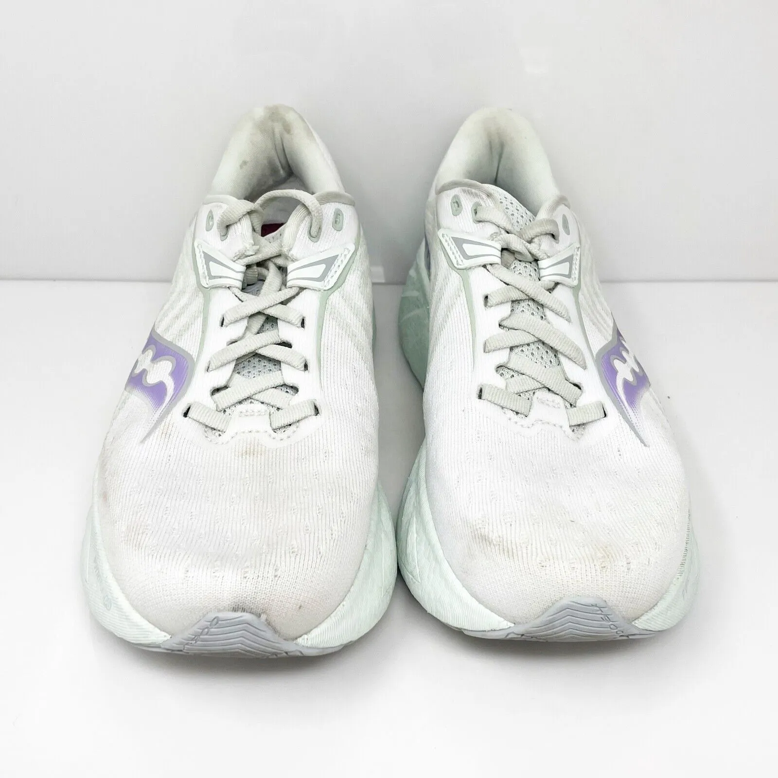 Saucony Womens Triumph 22 S10965-245 White Running Shoes Sneakers Size 7.5 W