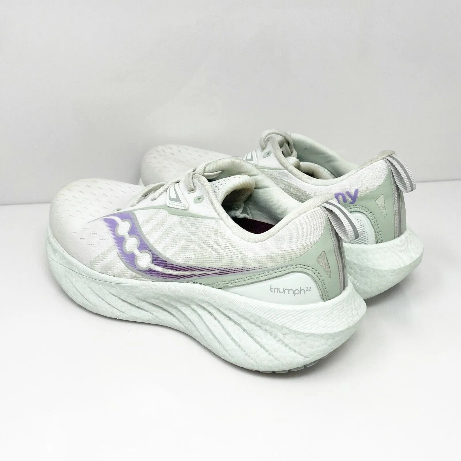 Saucony Womens Triumph 22 S10965-245 White Running Shoes Sneakers Size 7.5 W