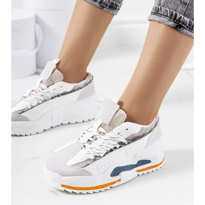 Savanne women's white sneakers